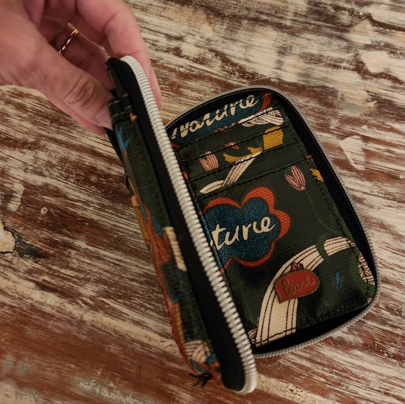 Sakroots Coated Canvas Peace 🕊 Zip Around Wallet - Picture 6 of 8
